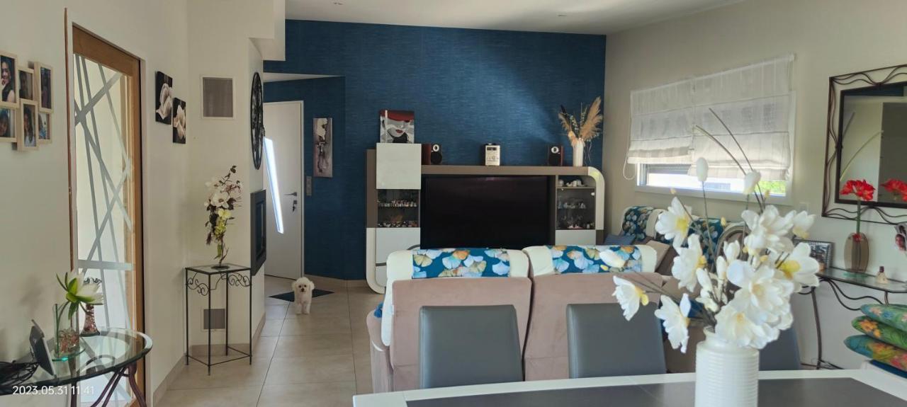 Appartement Laloue à Trangé Extérieur photo